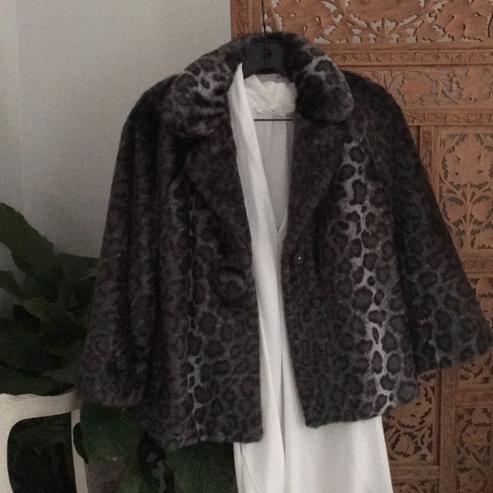 Kate spade faux fur grey short jacket. Never worn